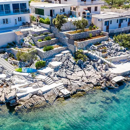 Дом отдыха Gorgeous In With Sauna Janjina